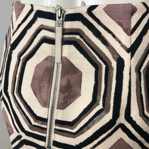 LOFT Ann Taylor Tan Brown Geo Tribal Print Pencil Skirt Size 8P - Picture 5 of 9
